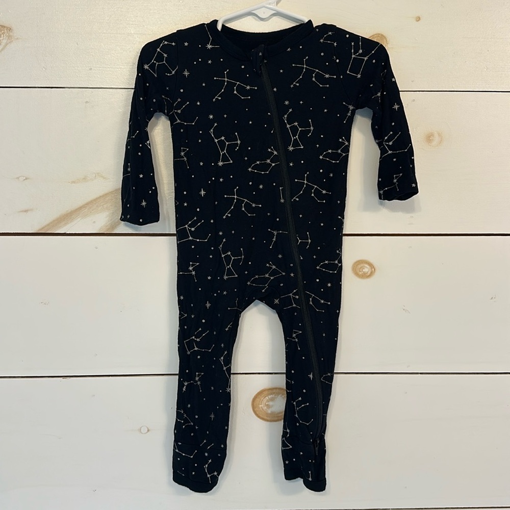 KYTE baby constellation zippered romper 12-18 mo